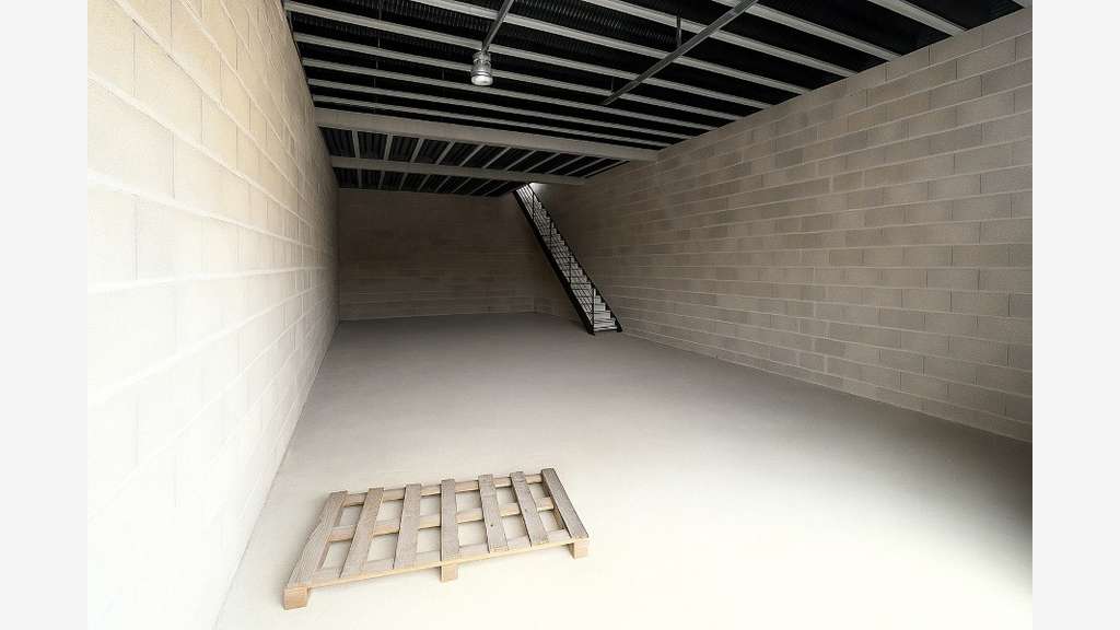 Entrepôt 133m² à louer en ZA à Montussan N89