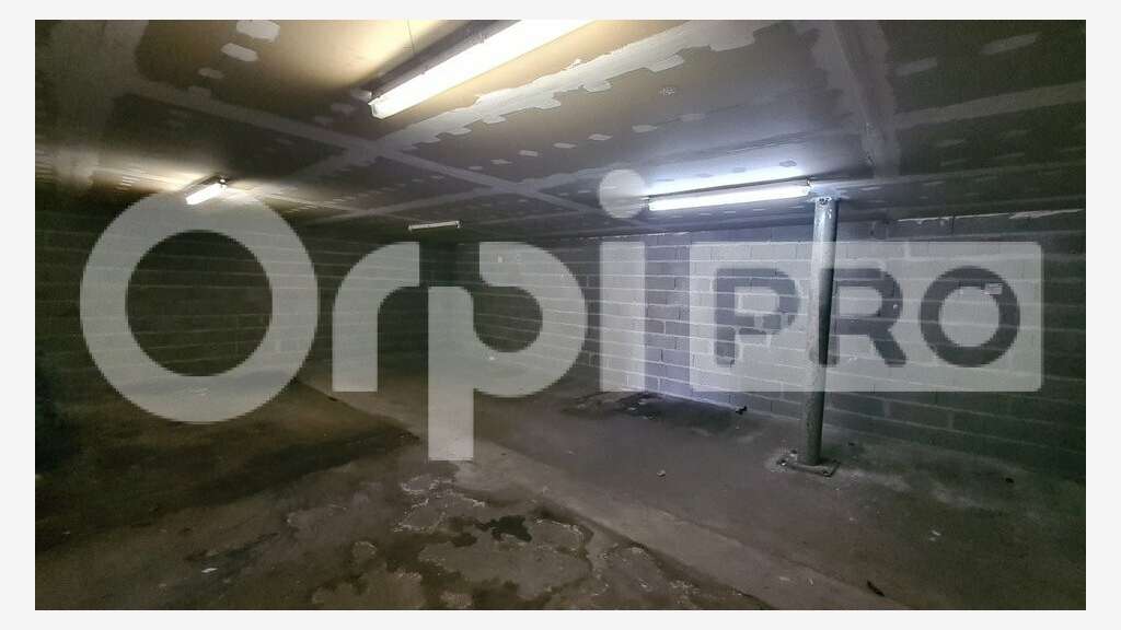 À louer entrepôt de 400m² à Montvicq