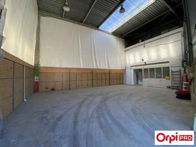 A louer local d'activités 120m² en ZA à Morangis