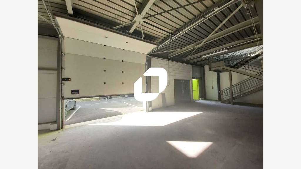 A louer Local d'activité 607m² Morangis