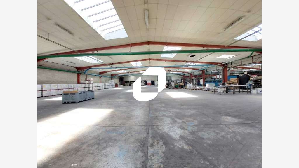 A louer Local d'activité 11481m² Morangis