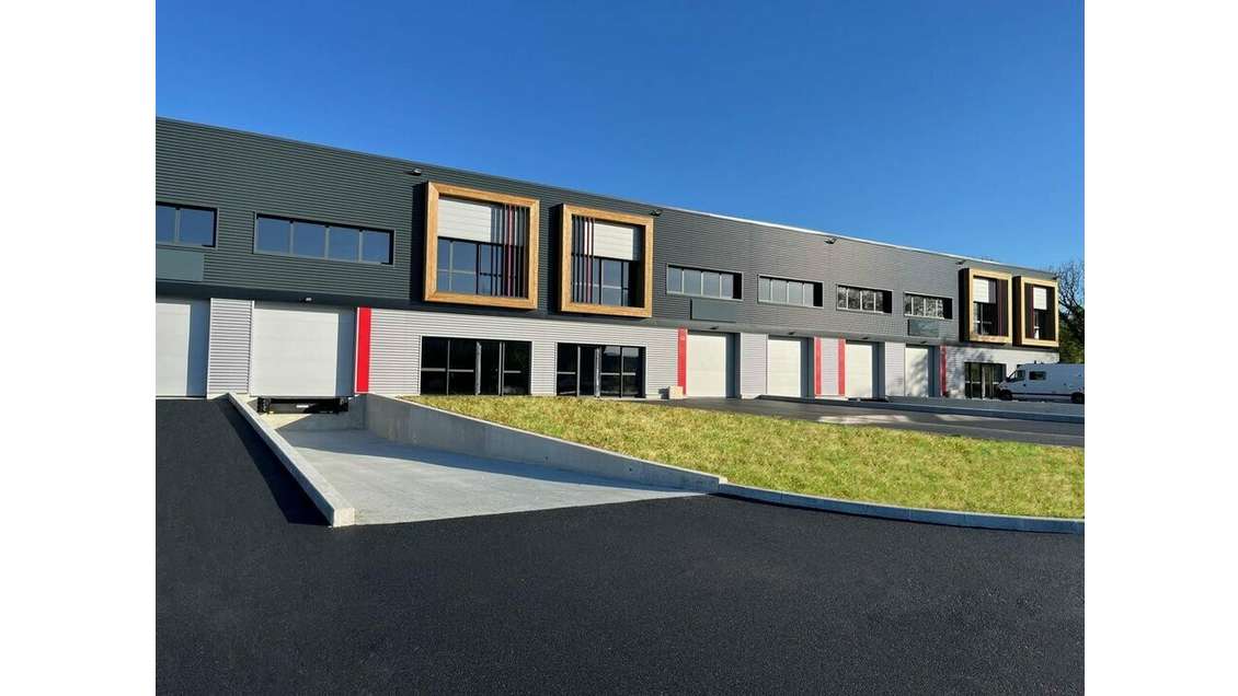 Local d'activité atelier 5324m² à louer Mordelles