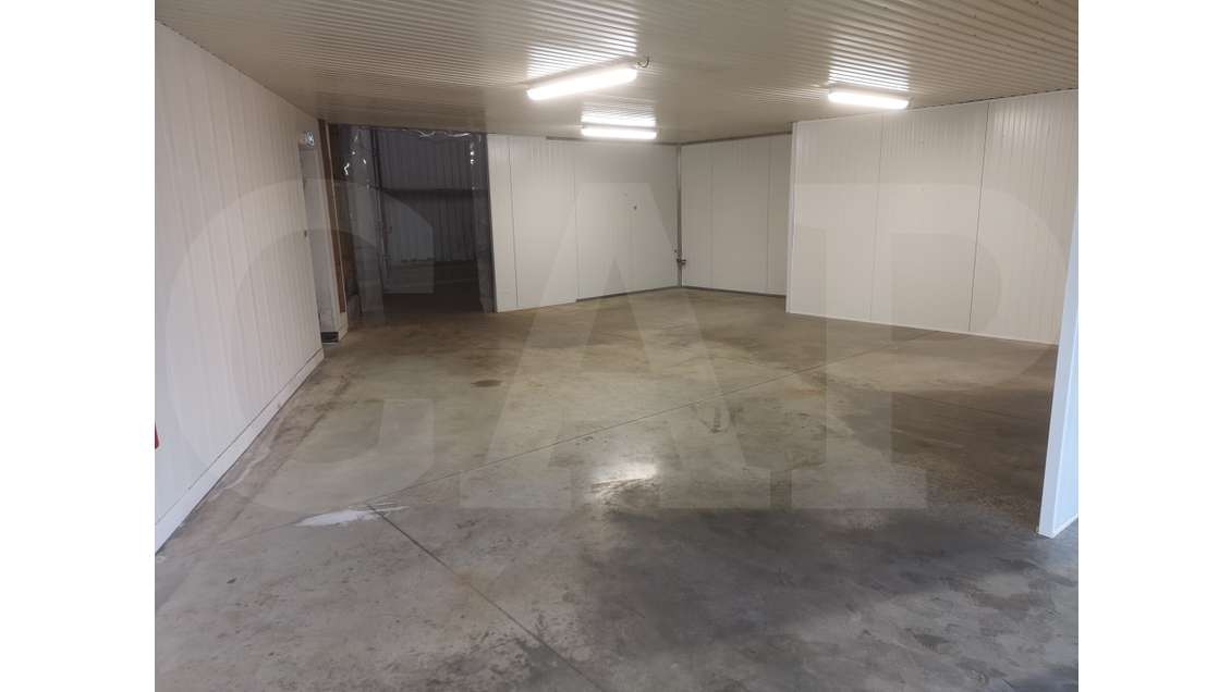 A louer local d'activité de 153m² à Locmine