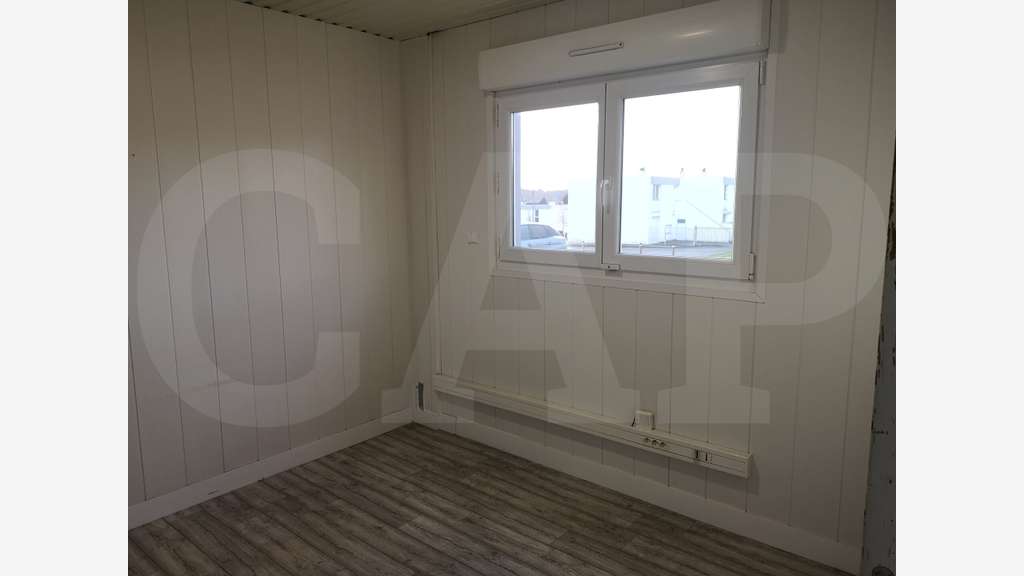 A louer local d'activité de 153m² à Locmine