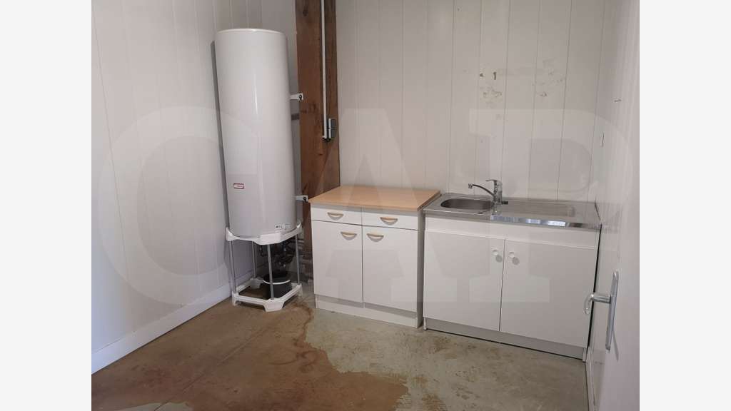 A louer local d'activité de 153m² à Locmine