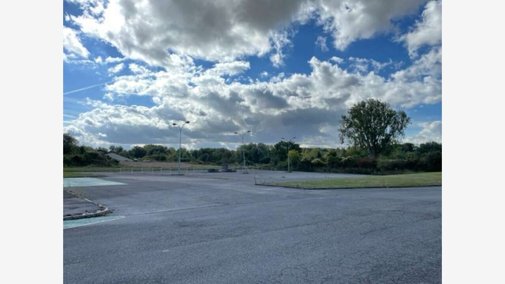 À louer – Site logistique de 4 690 m² proche d'A