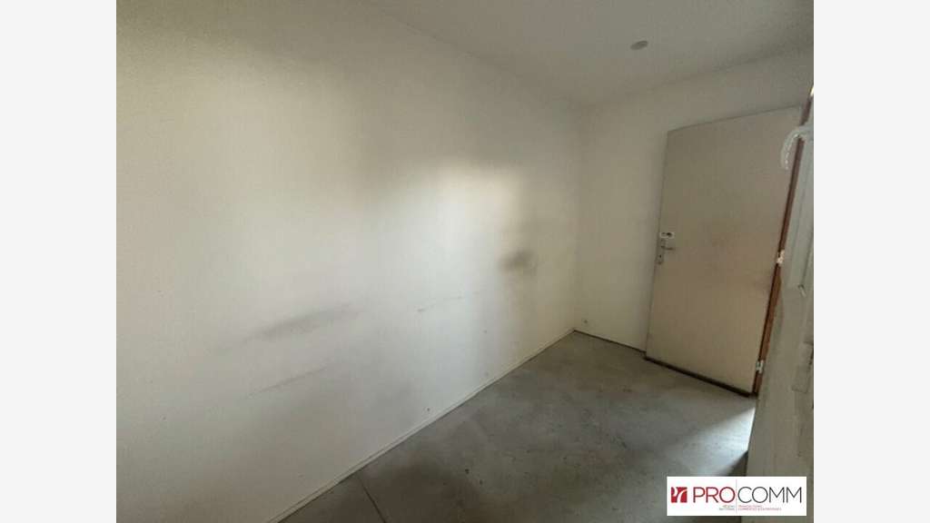 Loue local d'activité 95m² à Morières-lès-Avignon