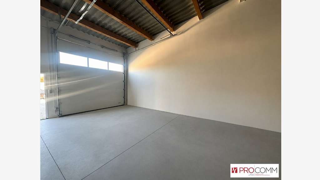 Loue local d'activité 95m² à Morières-lès-Avignon