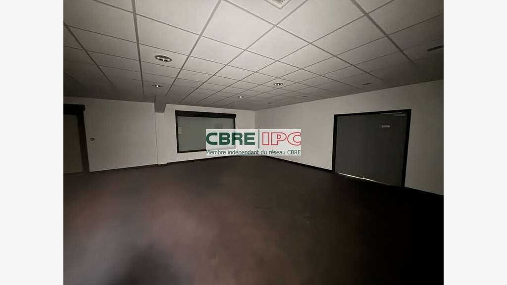 Location local 750m² à Morlaàs ZA Gaston Fébus