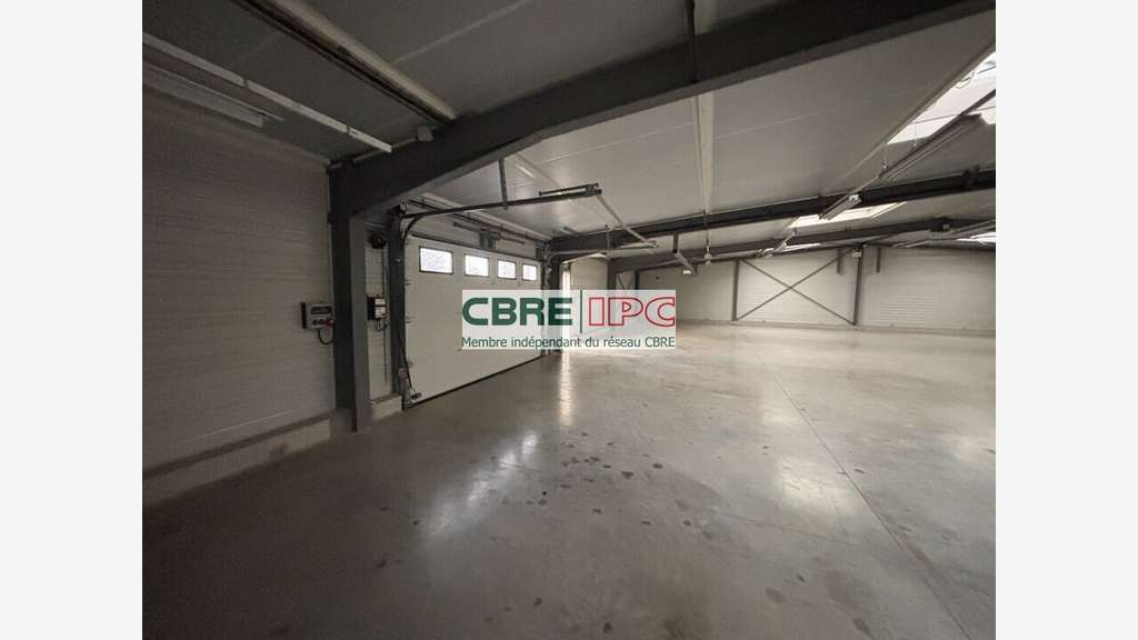 Location local 750m² à Morlaàs ZA Gaston Fébus