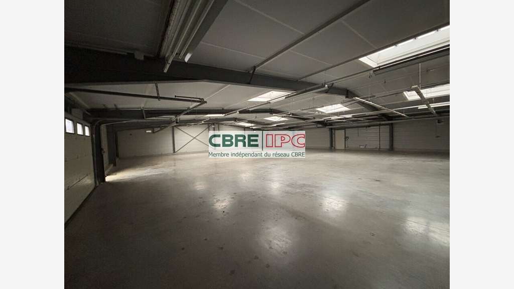 Location local 750m² à Morlaàs ZA Gaston Fébus