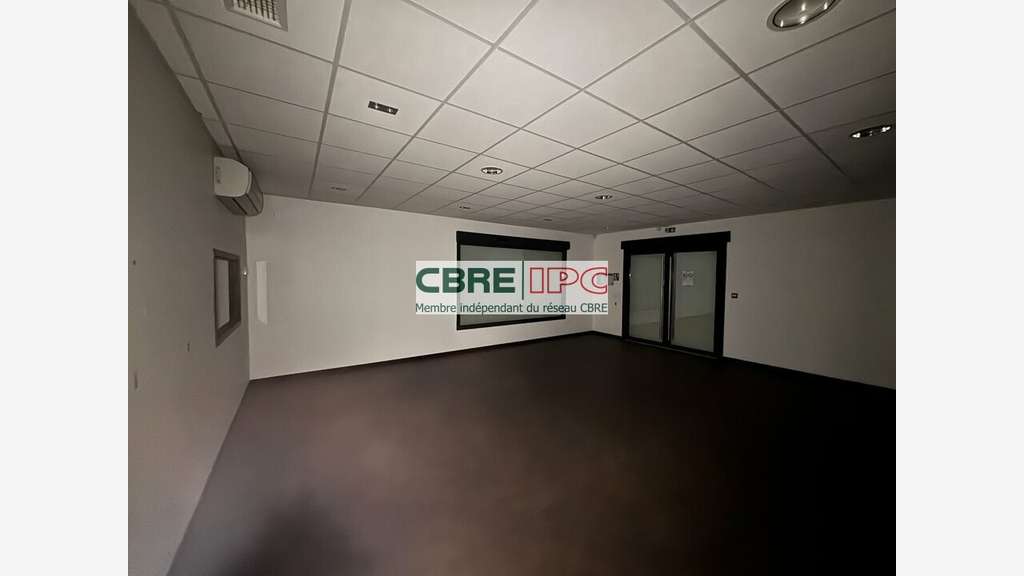 Location local 750m² à Morlaàs ZA Gaston Fébus