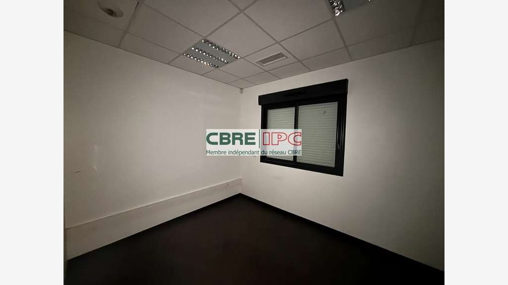 Location local 750m² à Morlaàs ZA Gaston Fébus