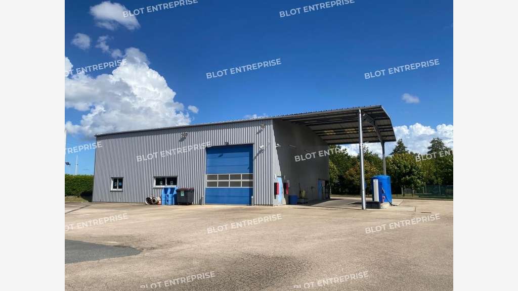 Loue locaux d'activités 285m² et terrain à Morlaix