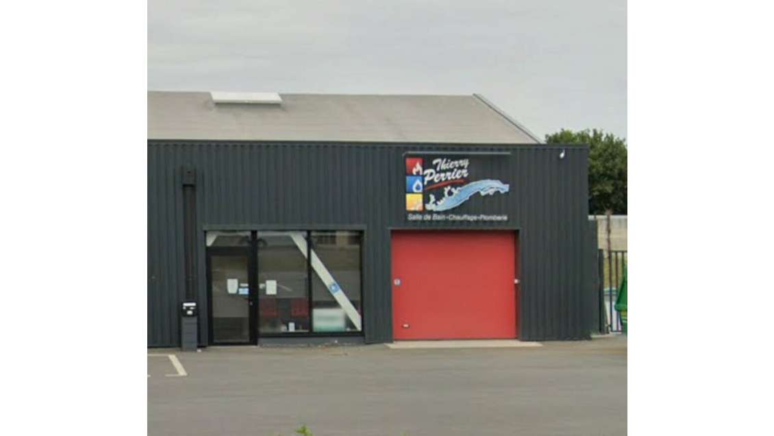 A louer cellule en bardage double peau à Morlaix