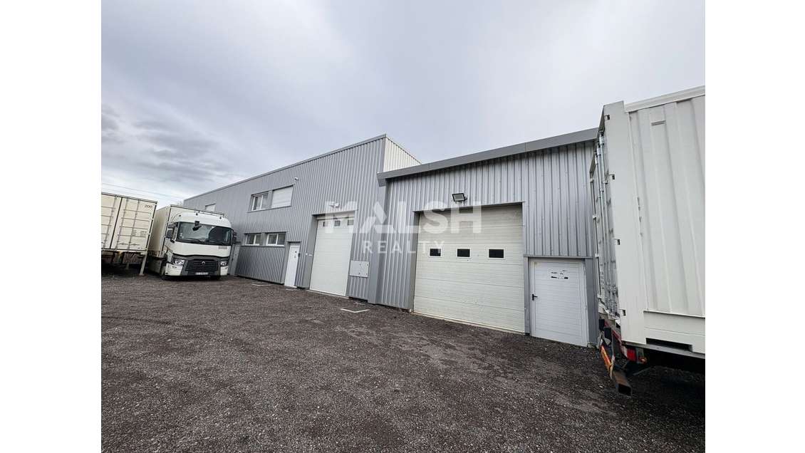 Local d'activités à Saint-Laurent-d'Agny Mornant