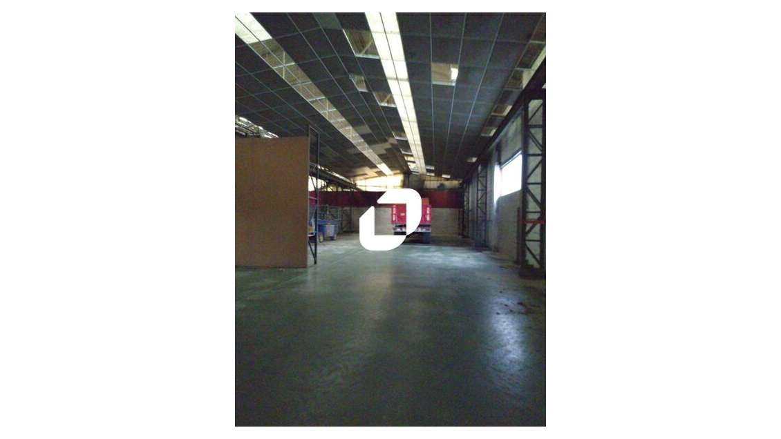 A louer Local d'activité 1100m² Mortcerf