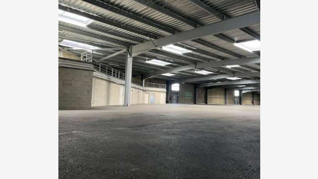 Cellule dans bâtiment logistique 2994m² Mouguerre