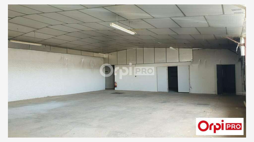 Loue local d'activité 380m² ZA de Mours St Eusèbe
