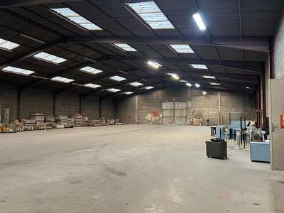 A louer bâtiment d'activité proche A87 Angers Sud