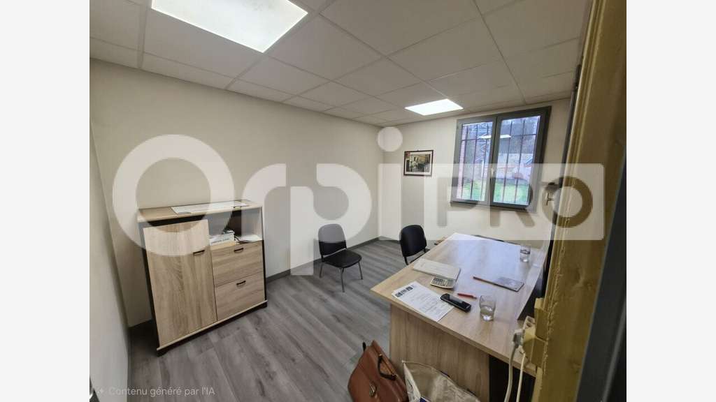 Local d'activité 246m² à louer à Muizon