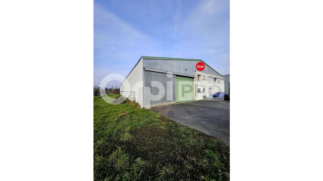 Local d'activité 1823m² à louer à Muizon