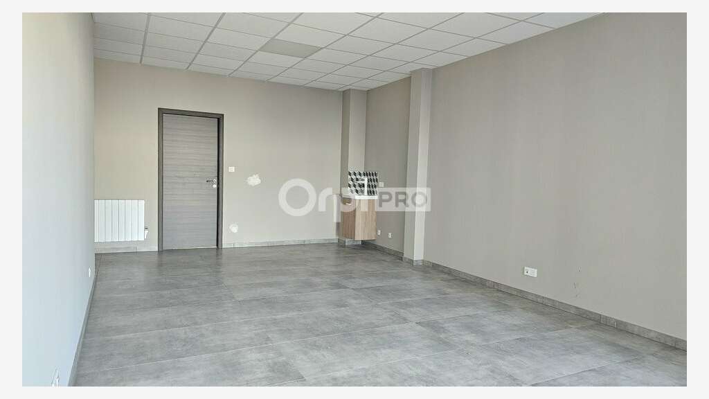 A louer entrepôt avec bureau de 280m² à Wittenheim