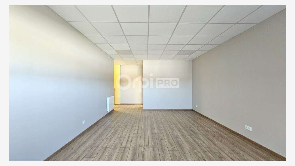 A louer entrepôt avec bureau de 280m² à Wittenheim