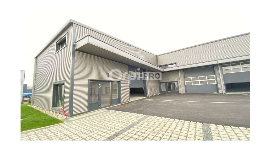 A louer entrepôt avec bureau 209m² à Wittenheim