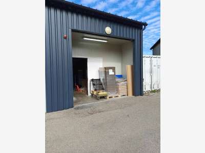 Bâtiment agroalimentaire 280m² à Murat-sur-Vèbre