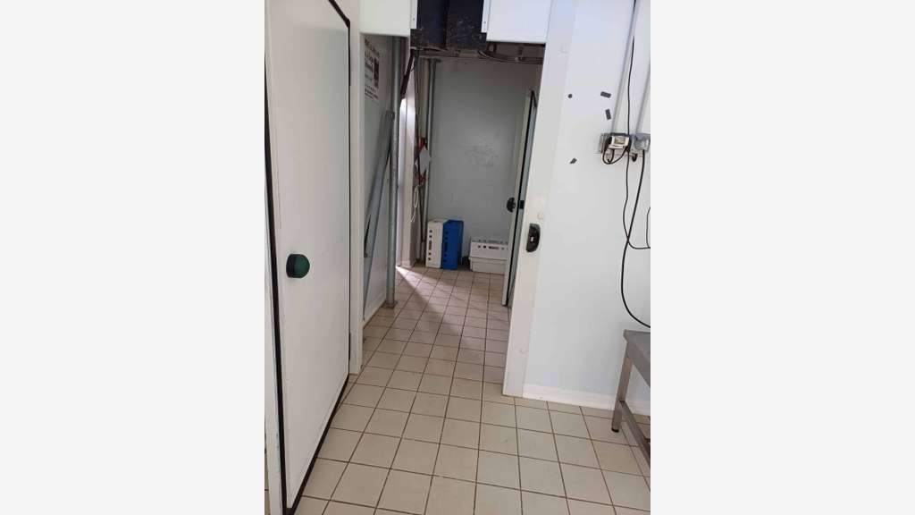 Bâtiment agroalimentaire 280m² à Murat-sur-Vèbre