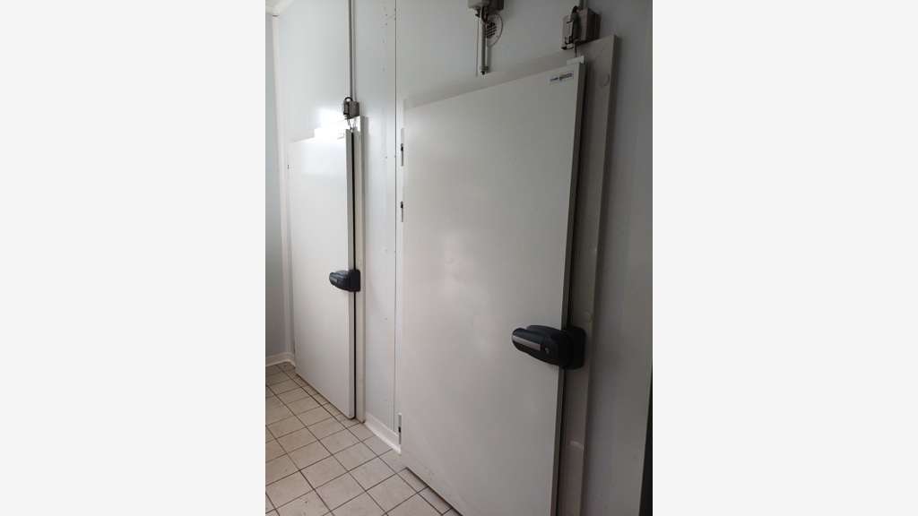 Bâtiment agroalimentaire 280m² à Murat-sur-Vèbre