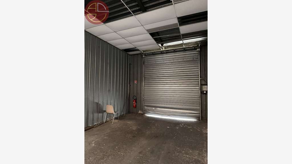 Location entrepôt 1 100m² au nord de Muret 