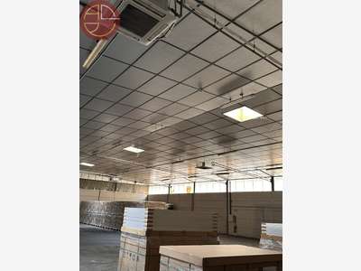 Location entrepôt 1 100m² au nord de Muret
