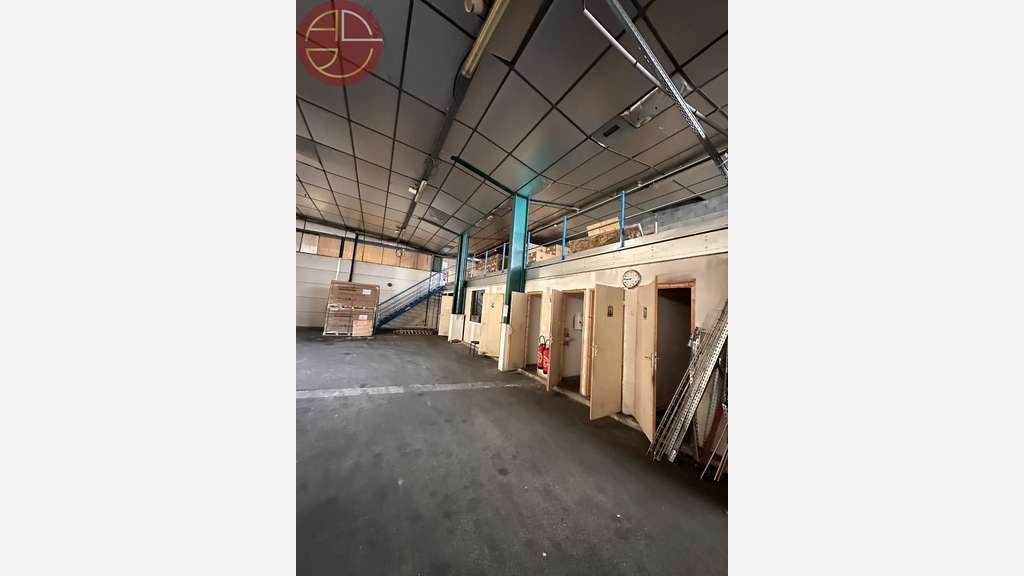 Location entrepôt 1 100m² au nord de Muret 