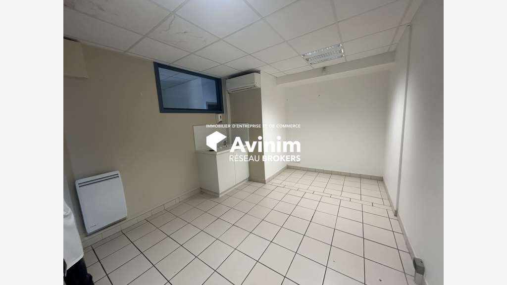 A louer locaux professionnels axe majeur de Muret