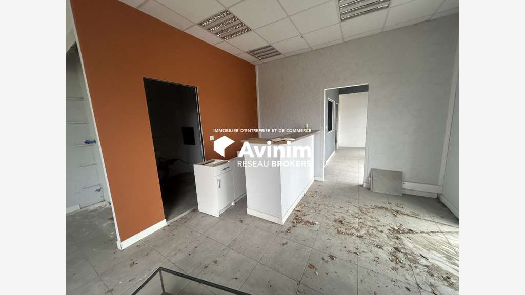 Loue ensemble professionnel de 497m² à Muret