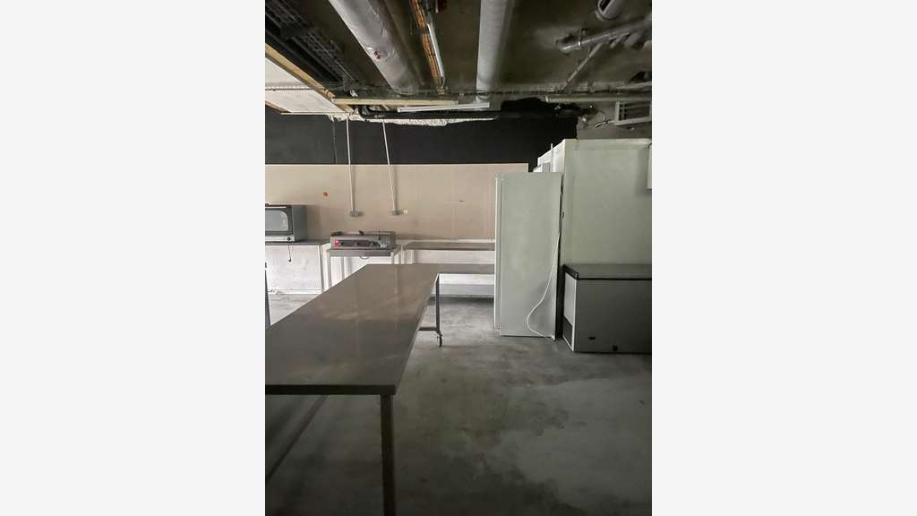 A louer local activité 86m² à Nanterre Guilleraies