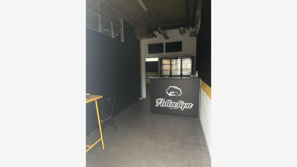A louer local activité 86m² à Nanterre Guilleraies