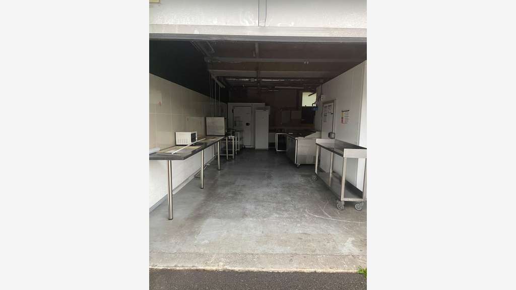 A louer local activité 86m² à Nanterre Guilleraies