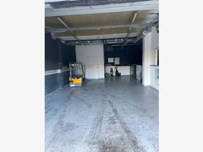 Cellule d'activité 93m² au pied de l'A86 Nanterre