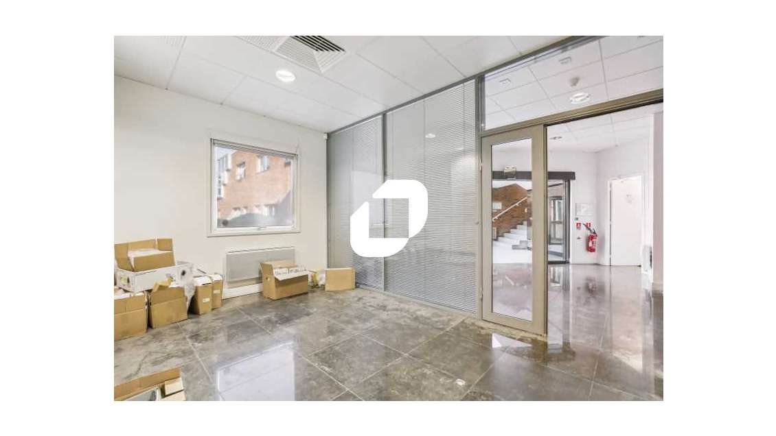 A louer Local d'activité 327m² Nanterre