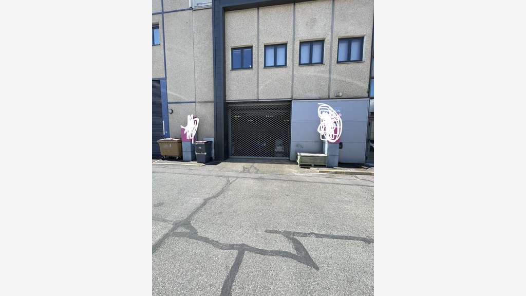 Loue local d'activité 1130m² à Nanterre Guillerais