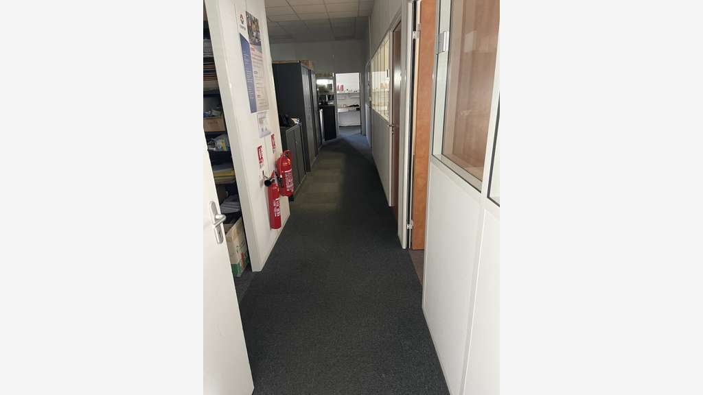 Loue local d'activité 1130m² à Nanterre Guillerais