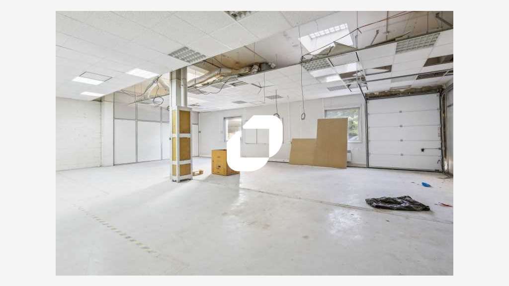 A louer Local d'activité 327m² Nanterre