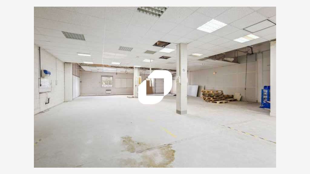A louer Local d'activité 327m² Nanterre