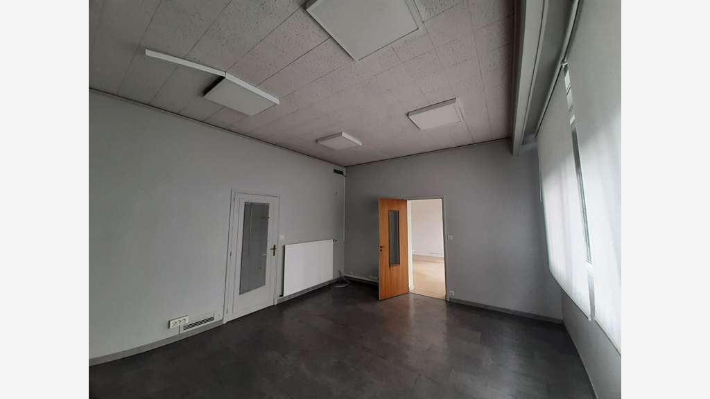 A louer local d'activité 1000m² ZA Nantes Est