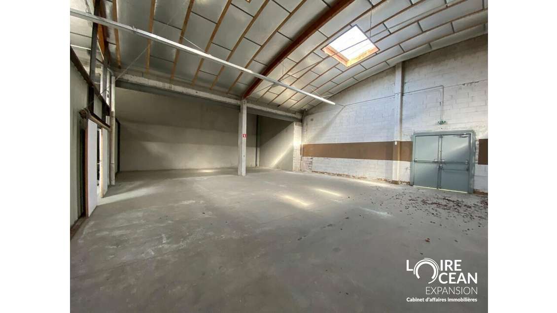 A louer entrepôt 180m² à l'Est de Nantes