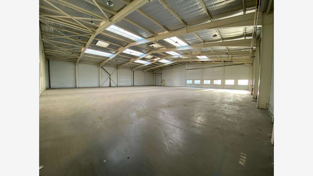 A louer local d'activité de 4081m² à Nantes Est