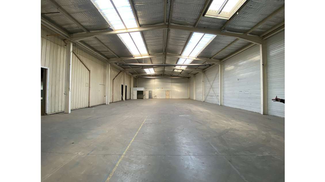 A louer local d'activité de 4081m² à Nantes Est